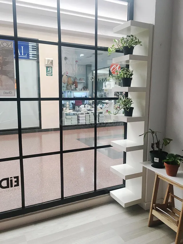 LOCAL COMERCIAL TOTALMENTE REFORMADO Y ACONDICIONADO. DISPON - foto 2
