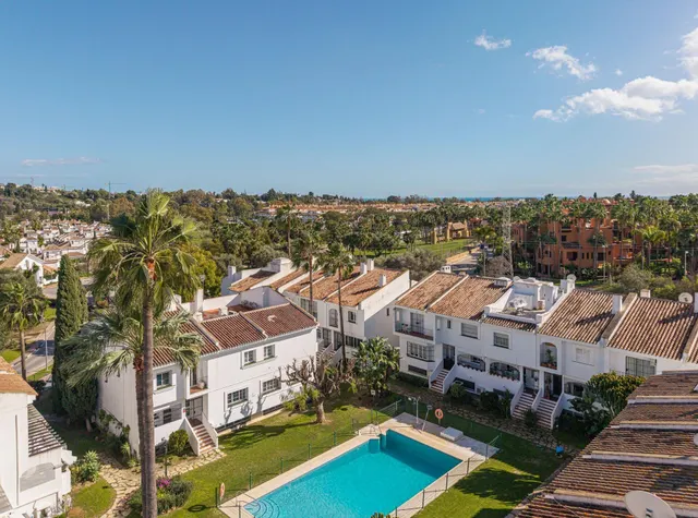 TOWNHOUSE EN NUEVA ANDALUCIA, ALOHA GOLF MARBELLA — 28