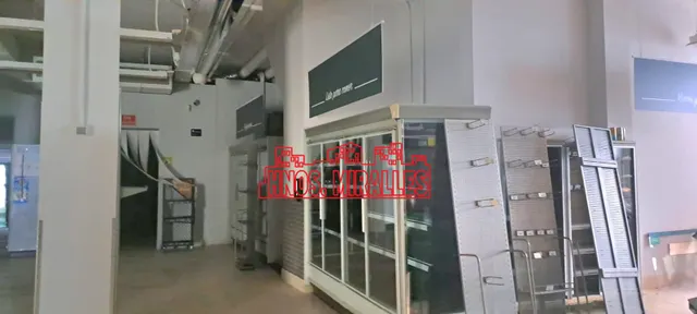 ¡¡ SE ALQUILA INTERESANTE LOCAL IDEAL PARA SUPERMERCADO U HOSTELERIA EN GENERAL!! — 2