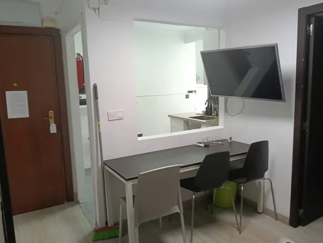 OPORTUNIDAD ÚNICA PARA INVERSORES EN MÁLAGA | Licencia Turística Activa & Alta Rentabilidad Demostrable — 11