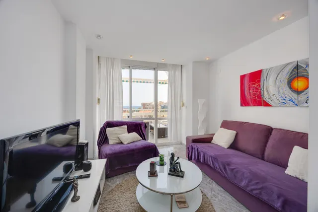 Apartamento de dos dormitorios, en primera línea, con fantásticas vistas al mar — 13