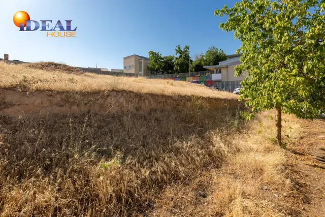 Venta de solar urbano de 258 m2 en Otura (Granada) — 14