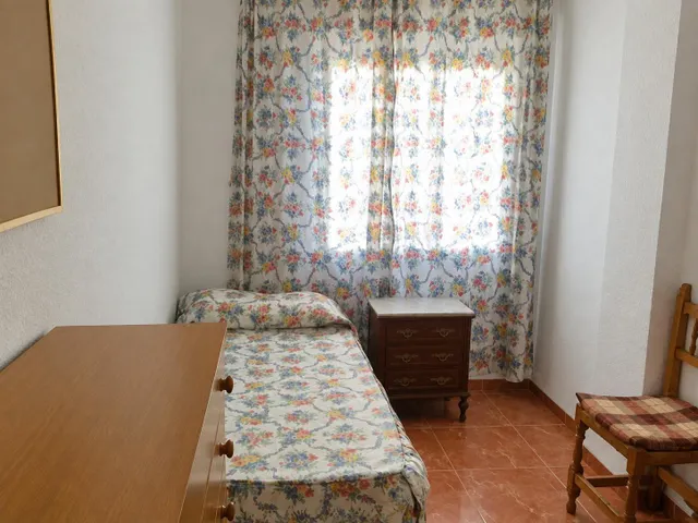 Piso Reformado en Alquiler - Ideal para Estudiantes en Avenida de Barcelona — 6