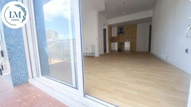 ¡Luminoso piso con gran balcón en pleno centro de Vilanova i la Geltrú! — 15