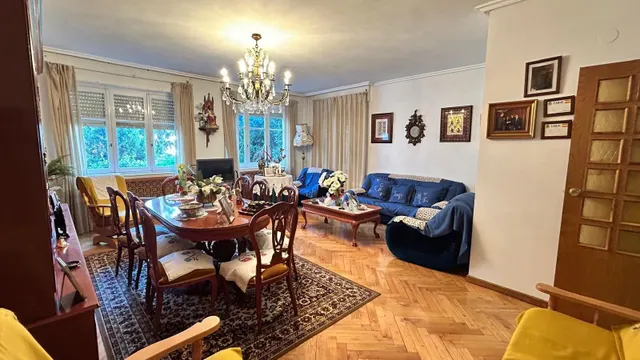 Espectacular Casa y Solar en el Corazón de Cacabelos — 21