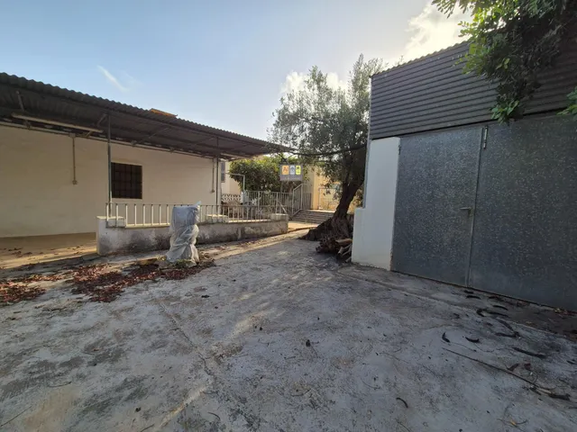 CASA EN EL CAMPO CERCA DEL PUEBLO — 23