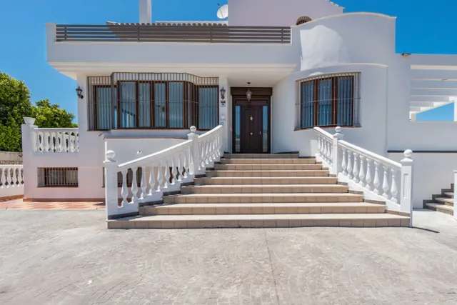 Villa Reformada con Vistas Panorámicas en la Sierrezuela — 39