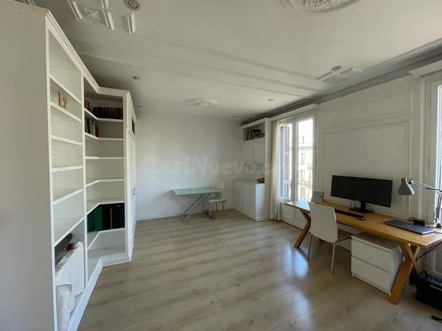 Alquiler piso en Gran de Gracia. - foto 4