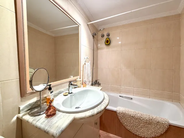 Chalet adosado esquinero con jardín privado, terrazas y garaje doble en La Patacona — 40