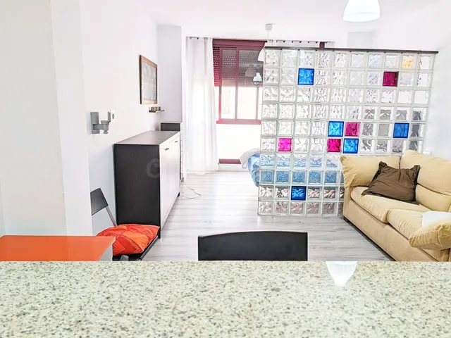Estudio luminoso a escasos metros de La Playa de Las Cantera