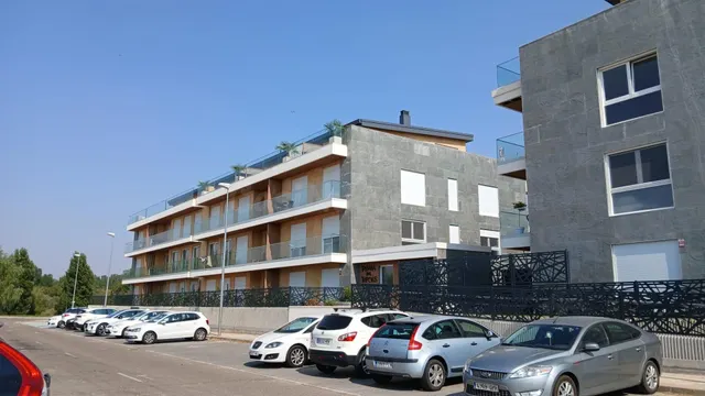 VIVIENDAS A ESTRENAR EN RESIDENCIAL RIBERA DEL TORMES I, sit - foto 2