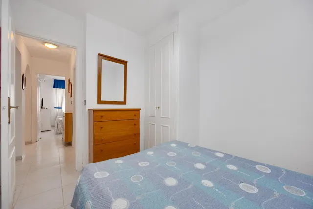 Bungalow planta baja con jardín y piscina junto c.comercial — 35