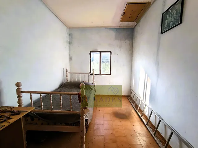 CHALET MUY CERCA DE LA POBLACION — 17
