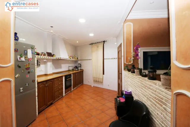 CASA INDEPENDIENTE EN EL CENTRO DE SAGUNTO — 32