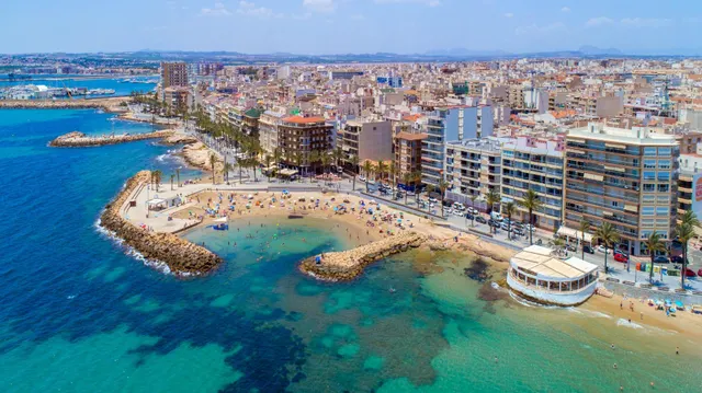 Ático de 3 dormitorios en Playa del Cura, Torrevieja. — 38