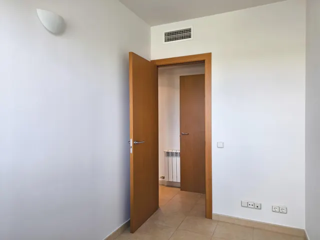 Tu nuevo hogar en Tarragona te espera: amplio, luminoso, con terraza y piscina! — 7