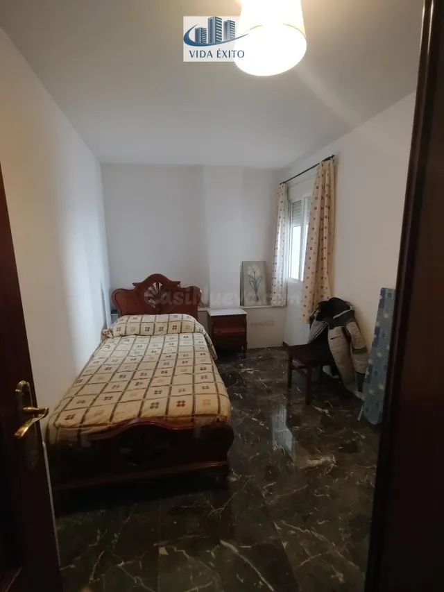 PISO EN LA CIRCUNVALACION - foto 4
