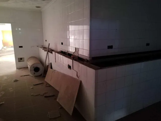 Amplia Nave Industrial en Algeciras - Oportunidad Única — 17