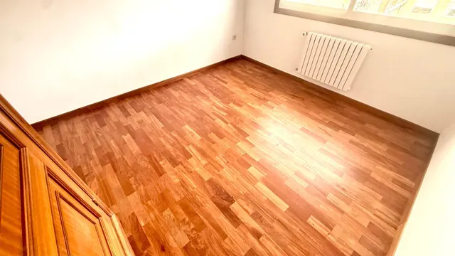 Piso de calidad en venta en el corazón de Maceda con Garaje. 140 m2 útiles. Entrar a vivir. — 31