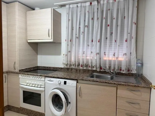 ALQUILER DE APARTAMENTO EN RONDA SUR SIN MUEBLES — 19