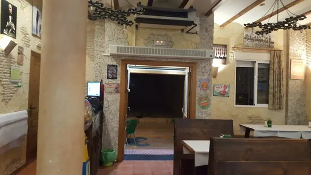 SE ALQUILA NEGOCIO — 7