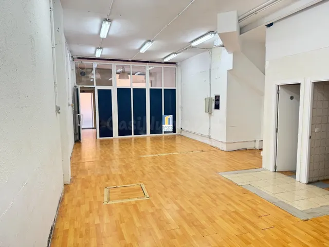 LOCAL COMERCIAL EN ALQUILER, JUNTO A TRES CRUCES, ZAMORA.