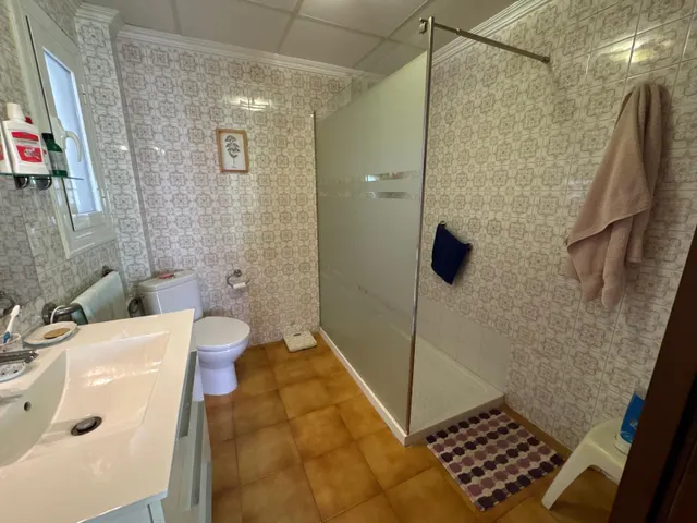 Amplio y Luminoso Piso en Elda, Ideal para Vivir — 12