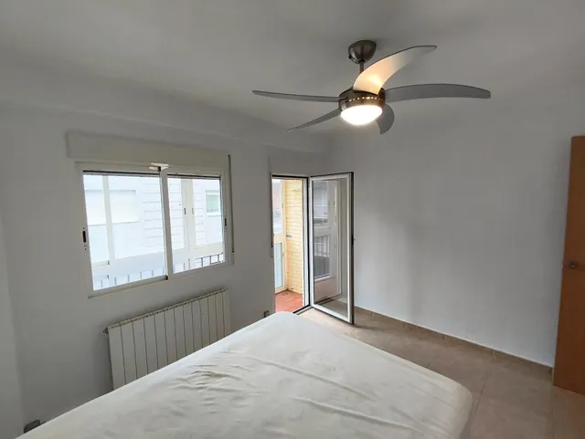 Piso de 53m2 útiles. Distribuido en dos dormitorios, salón, cocina y baño — 15