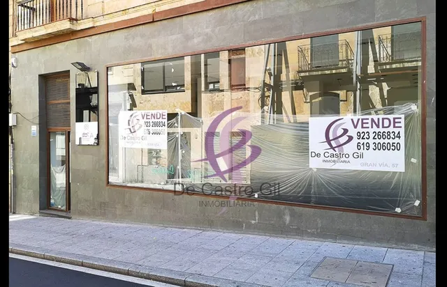 LOCAL COMERCIAL DE 400 METROS CON GRAN ESCAPARATE A 100 METROS DE PLAZA MAYOR — 2