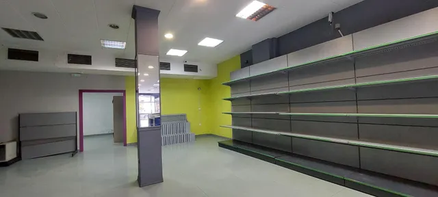 LOCAL COMERCIAL EN VILLARRUBIA CORDOBA — 12