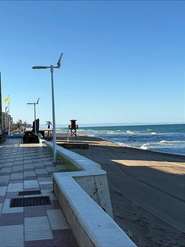Chalet pareado con vistas al mar en Playa del Rey: un hogar junto al Mediterráneo para todo el año — 43