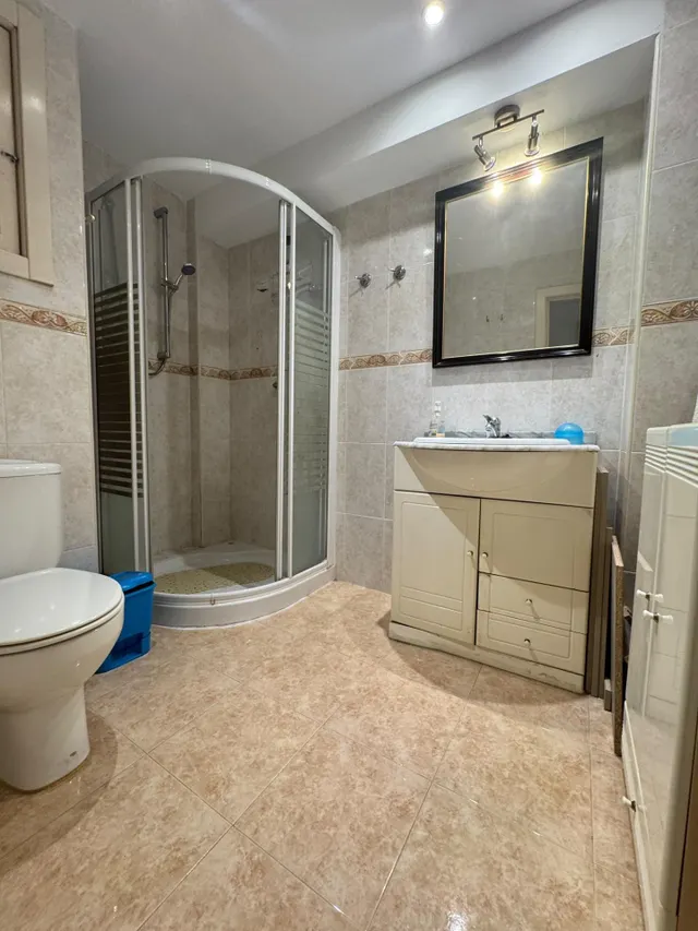 Estupendo piso de 3 habitaciones, con terraza, semi reformado. Zona Marxalenes - General Avilés — 13