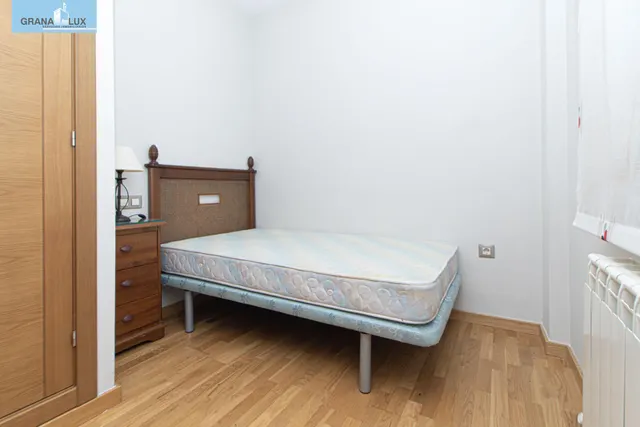 Ático a la venta en La Zubia ¡en rentabilidad! — 16