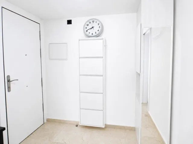Vivienda exclusiva de 3 habitaciones, seminueva,  con piscina comunitaria en zona Sagrada Familia de Manresa — 12