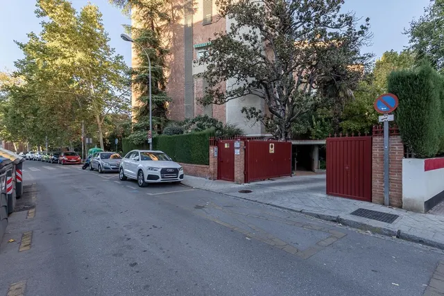 Garaje en el centro. — 11