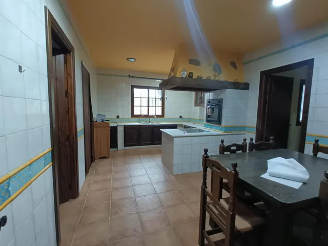 CHALET EN RANA VERDE — 25
