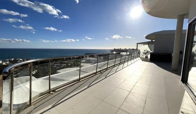 LLAVE EN MANO. ÁTICO IMPRESIONANTE CON ENORME TERRAZA, ORIENTACIÓN SUR Y VISTAS PANORÁMICAS AL MAR — 6