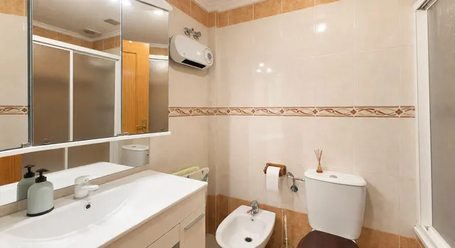 Casa con jardín privado, solárium y gran potencial en Ciudad Quesada — 20