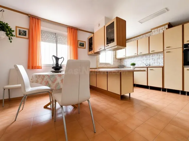 Piso de tres dormitorios en Santa Paula