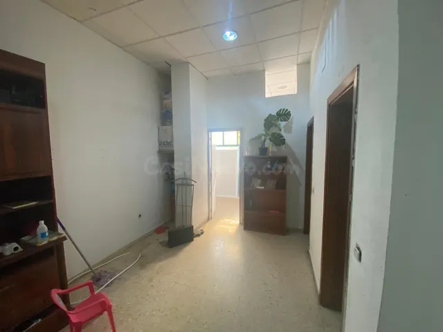 Alquiler de amplio local comercial de 117 m2  en tiro de línea – Sevilla — 5