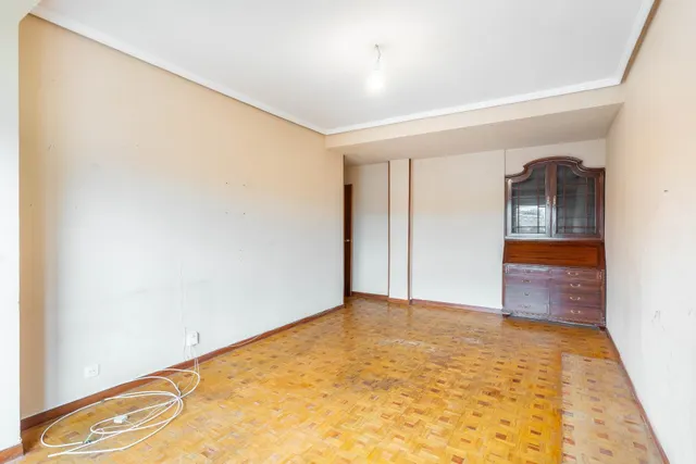 Piso en Hermanos Menendez Pidal — 17
