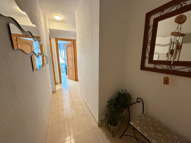¡piso reformado de 3 habitaciones con balcón junto al hospital general y el tranvía! — 18