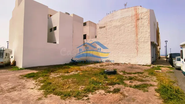 SOLAR URBANO CON PROYECTO Y LICENCIA – UBICACIÓN PRIVILEGIAD