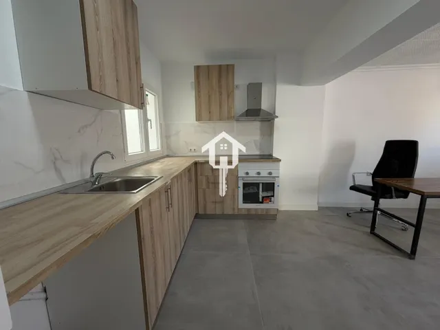 Piso en venta en Alicante, 109m2, 3 habitaciones, 1 baño completo, segunda planta con ascensor en la zona de carolinas bajas. — 21