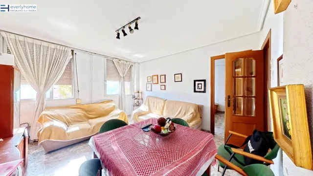 VIVIENDA EN AV. BLASCO IBAÑEZ / ISLA PERDIDA TOTALMENTE EXTE - foto 2