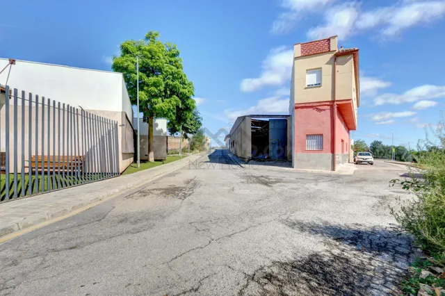 ¡Gran Oportunidad en Villamarxant! Solar urbano con potencia - foto 2