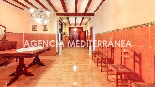 CASA CÉNTRICA A LA VENTA EN ALCÀSSER - foto 2