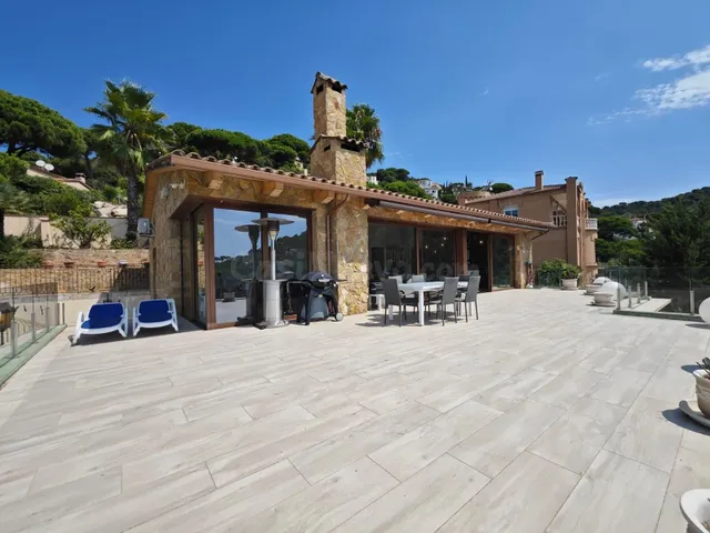 CASA CON LICENCIA TURÍSTICA, PISCINA CLIMATIZADA Y VISTAS PA - foto 3