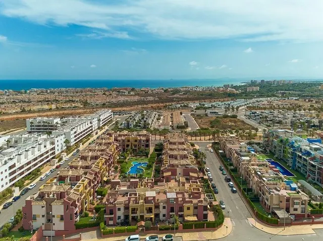 SE VENDE APARTAMENTO CON SOLARIUM EN LOMAS DE CABO ROIG — 23