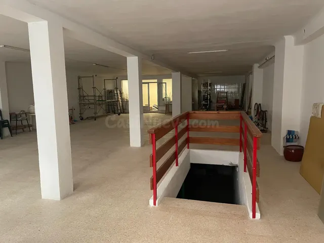 OPORTUNIDAD ÚNICA! AMPLIO LOCAL COMERCIAL EN PLANTA BAJA EN  - foto 4